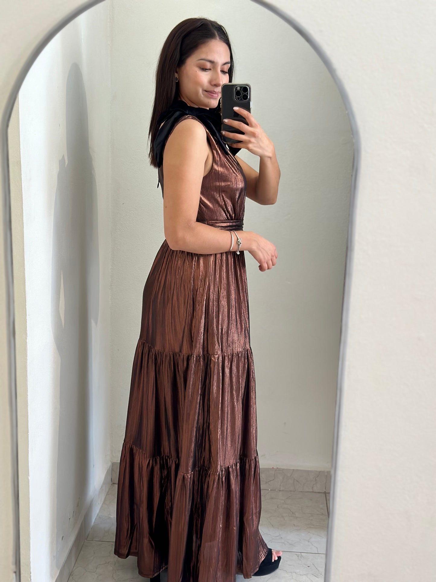 Vestido cobre moño