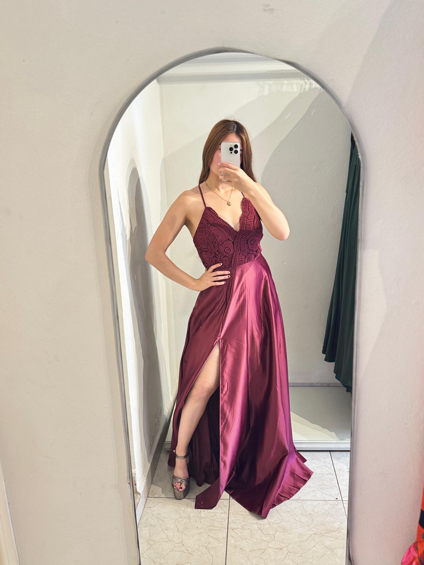 Vestido vino satin