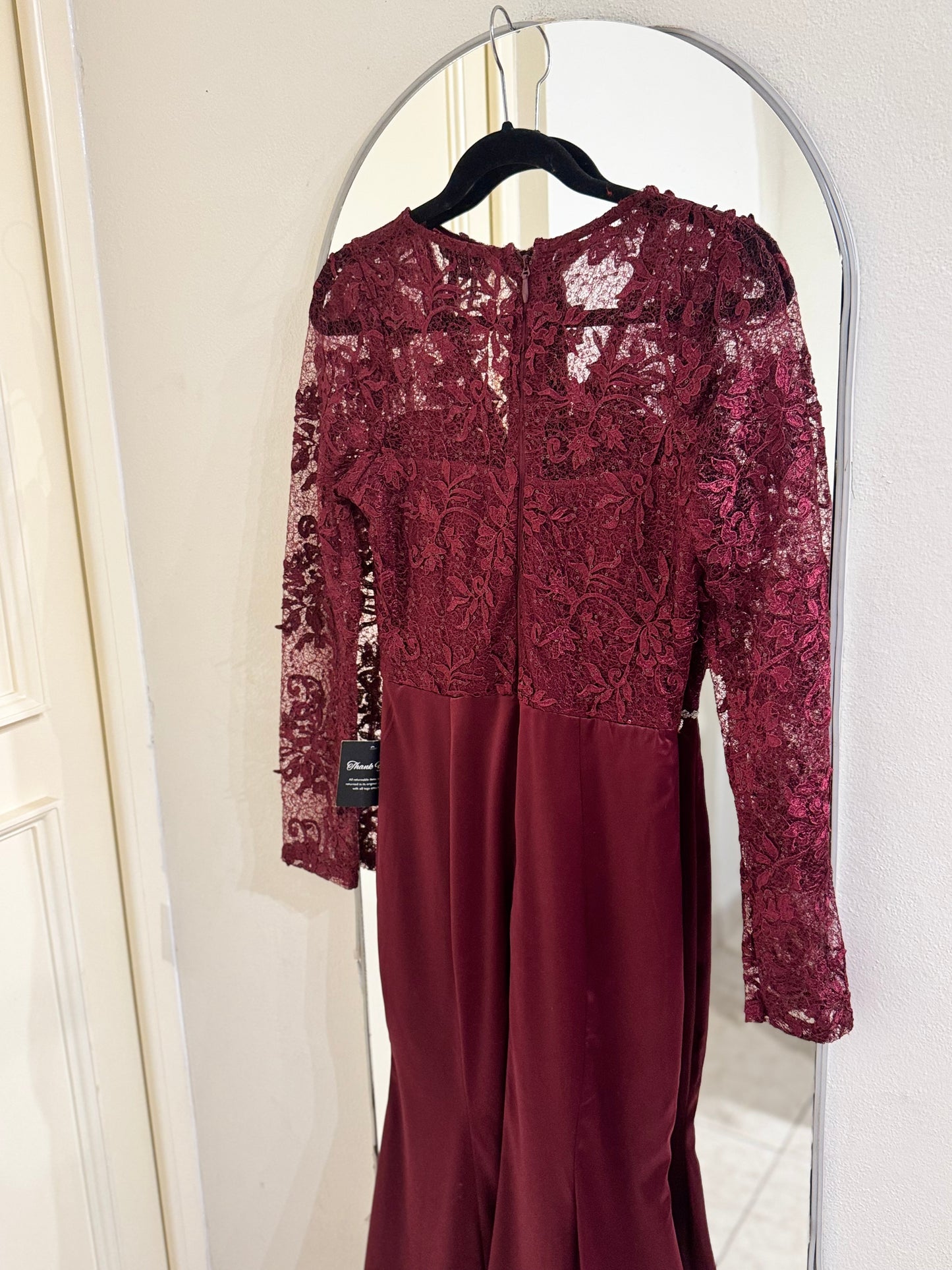 Vestido vino manga larga