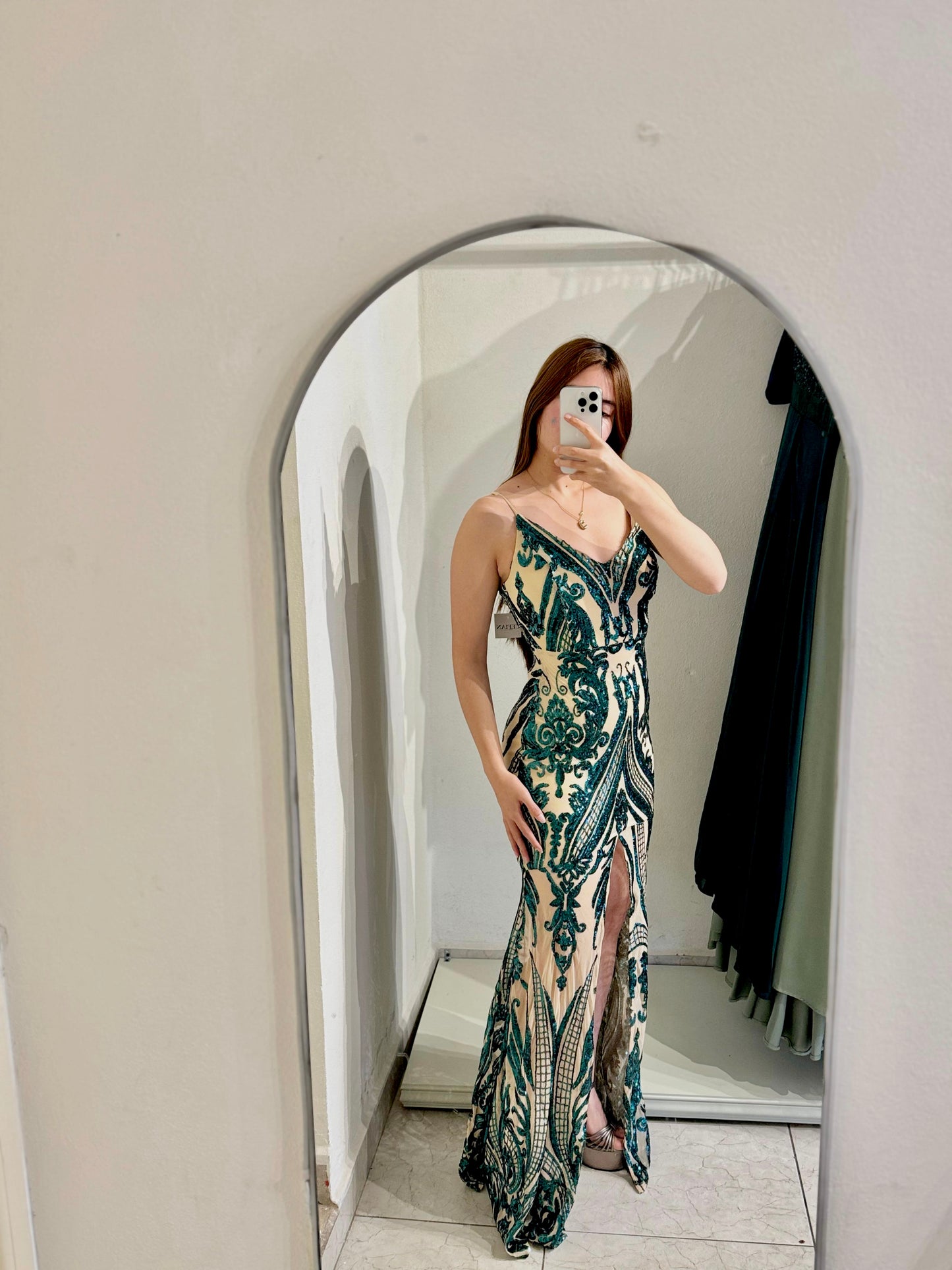 Vestido corte sirena lentejuela verde esmeralda