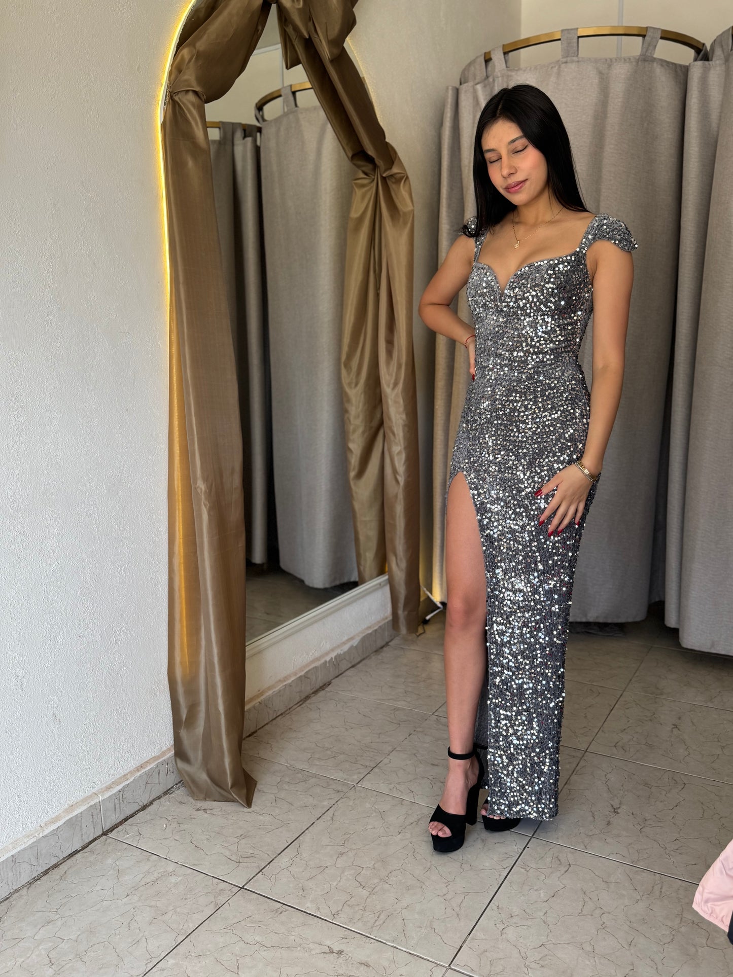 Vestido lentejuela plata