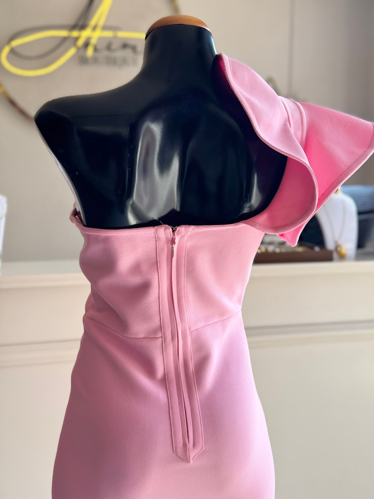 Vestido rosa midi asimétrico