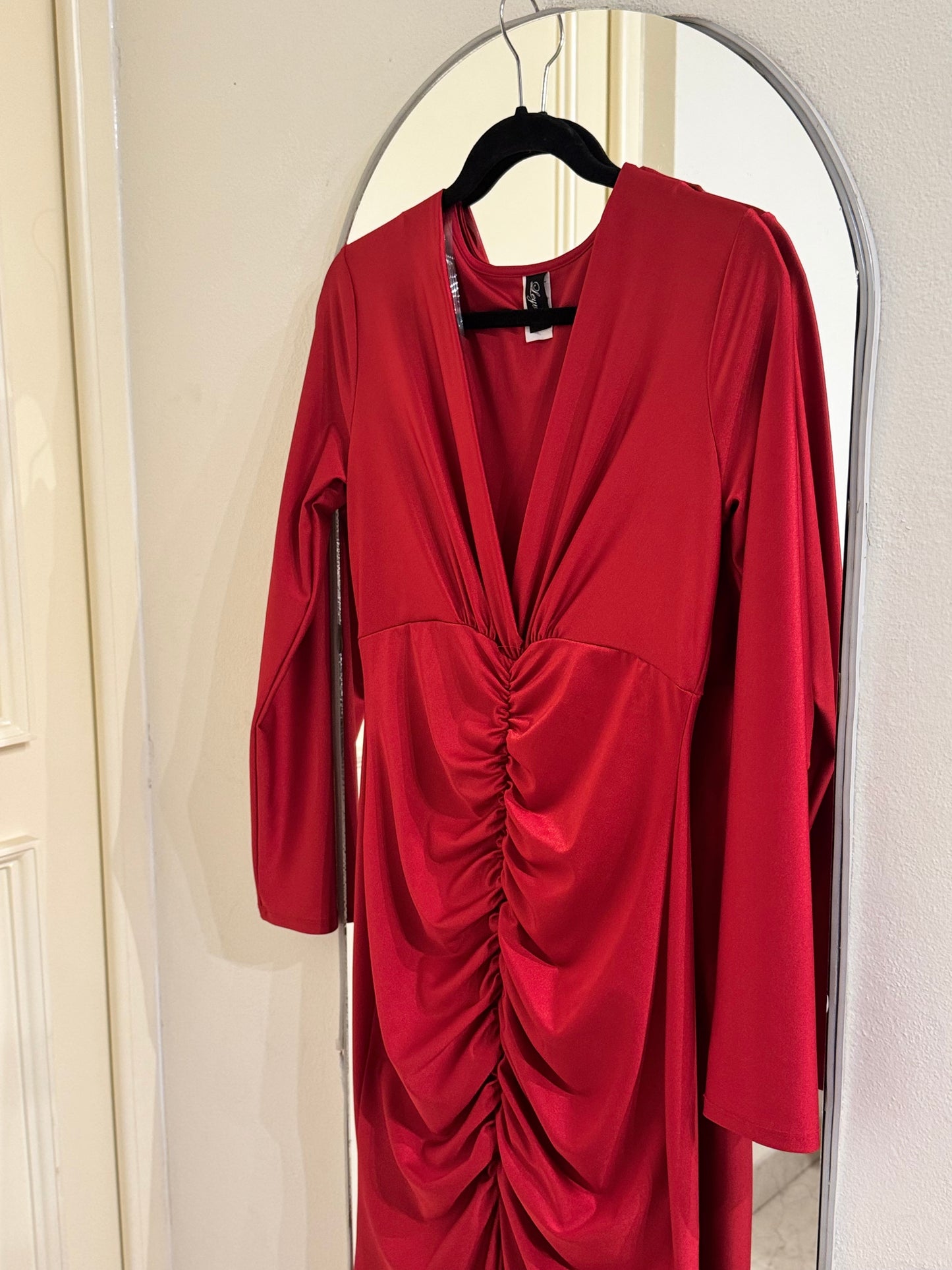 Vestido entallado rojo