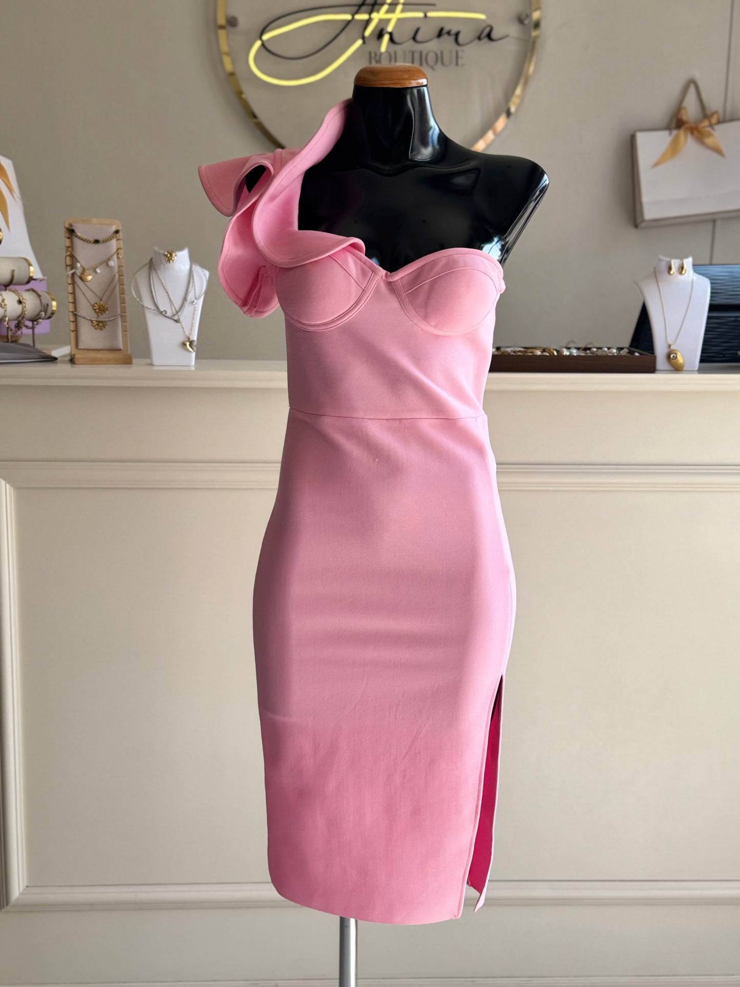 Vestido rosa midi asimétrico