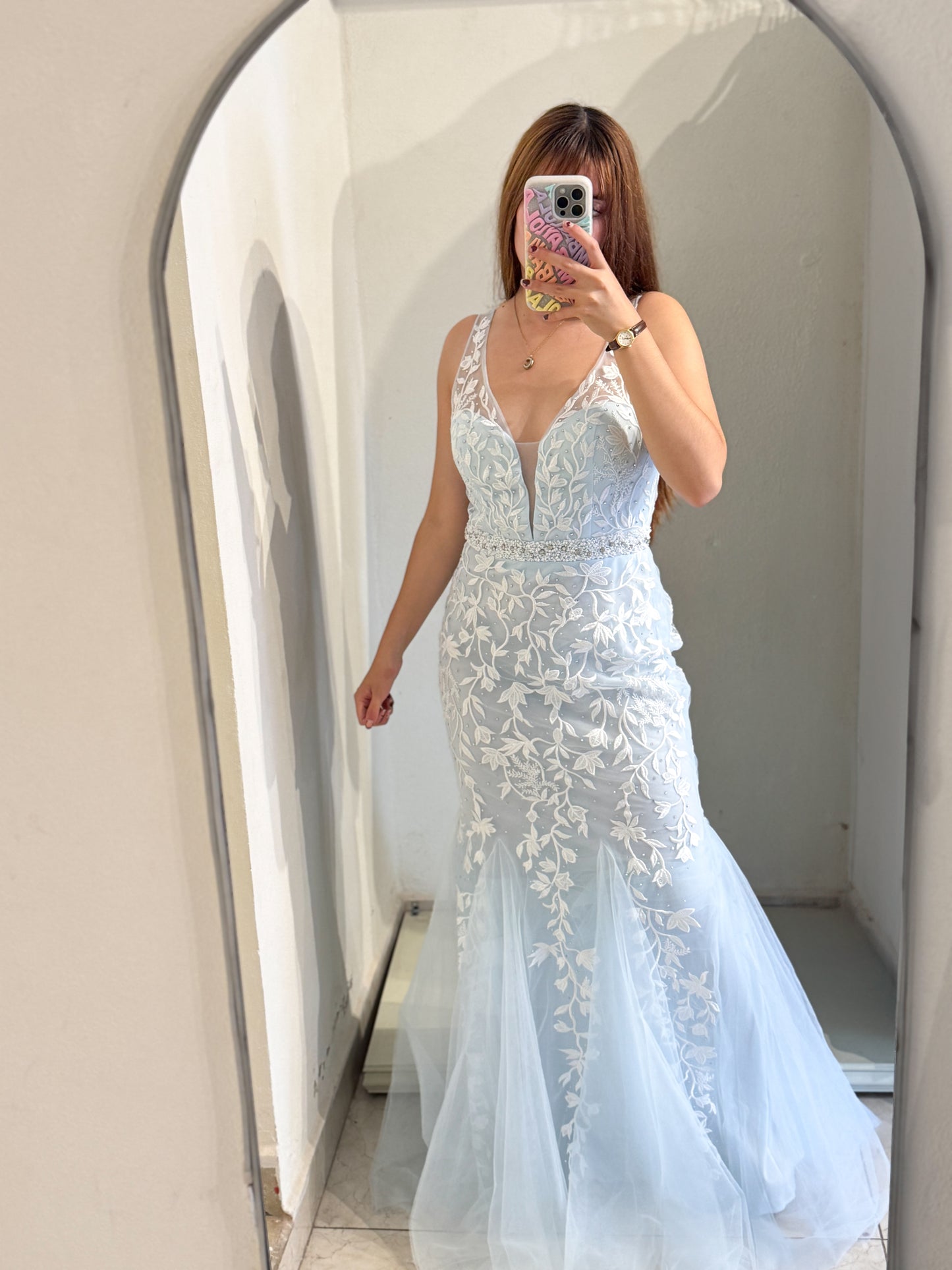 Vestido corte sirena azul bebé