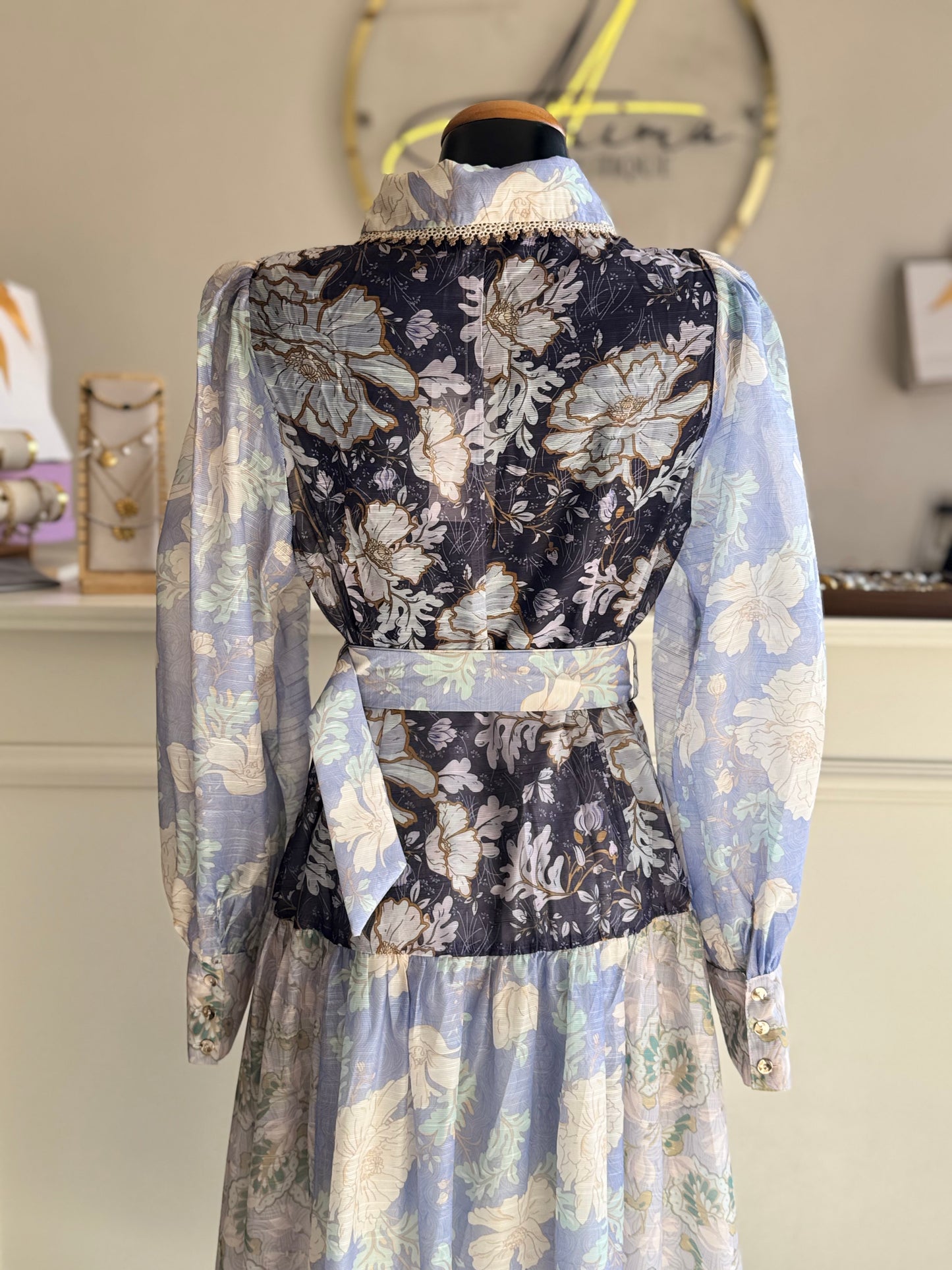 Vestido midi cinturón