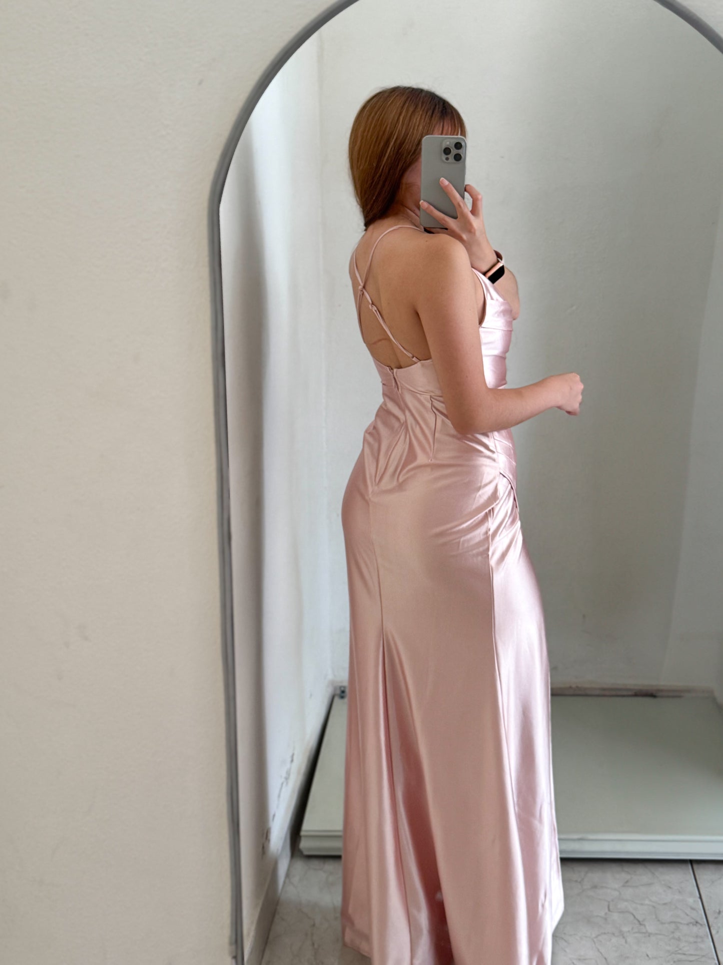 Vestido satin rosa bebé