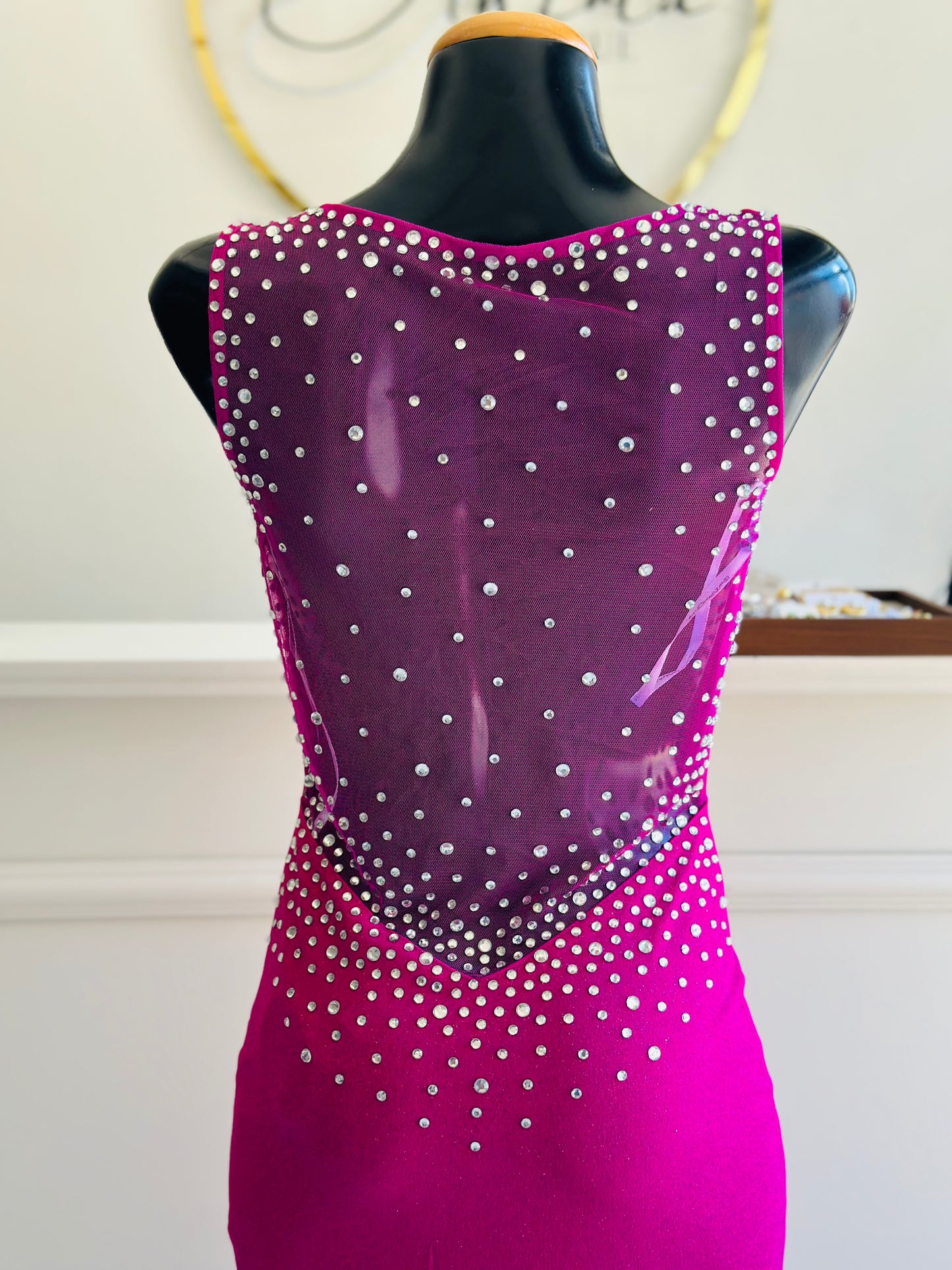 Vestido rosa/ espalda brillos