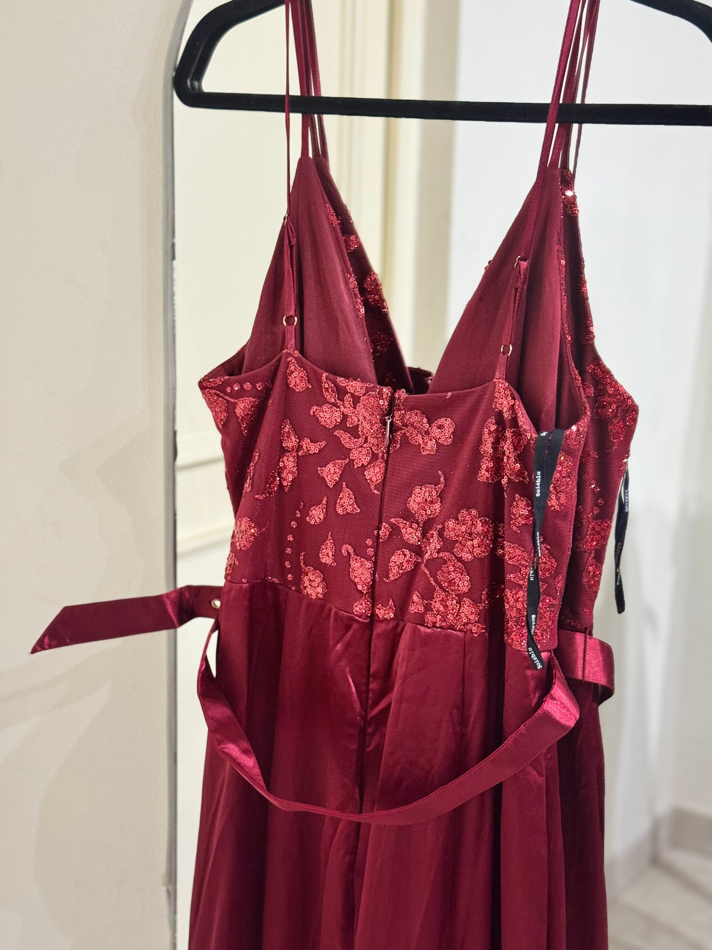 Vestido corte sirena vino