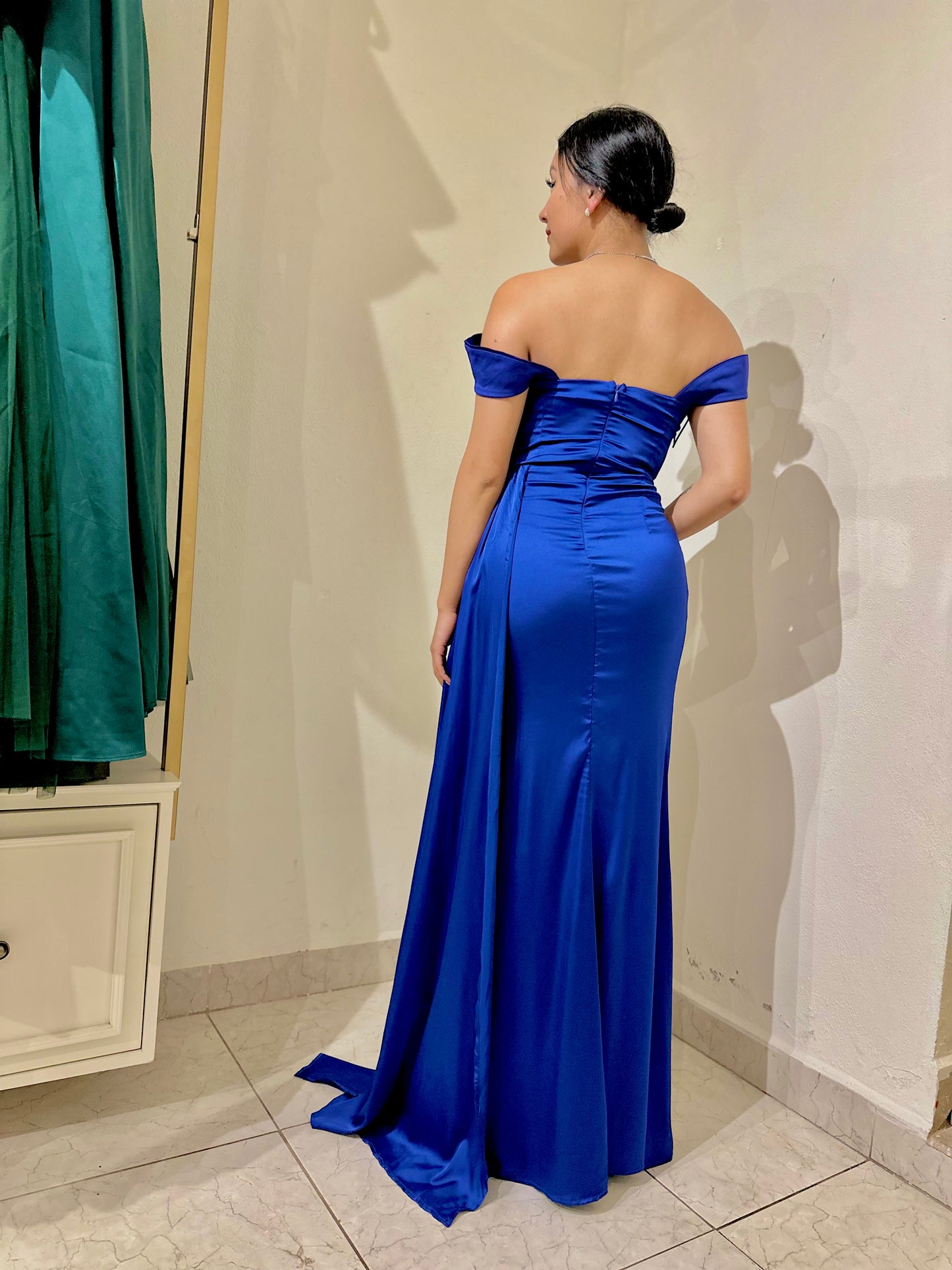 Vestido azul rey