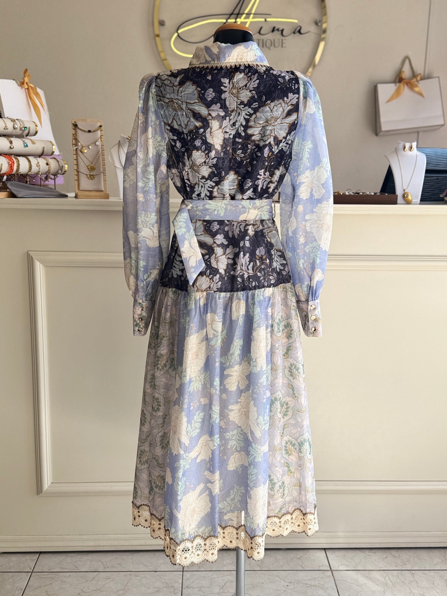 Vestido midi cinturón