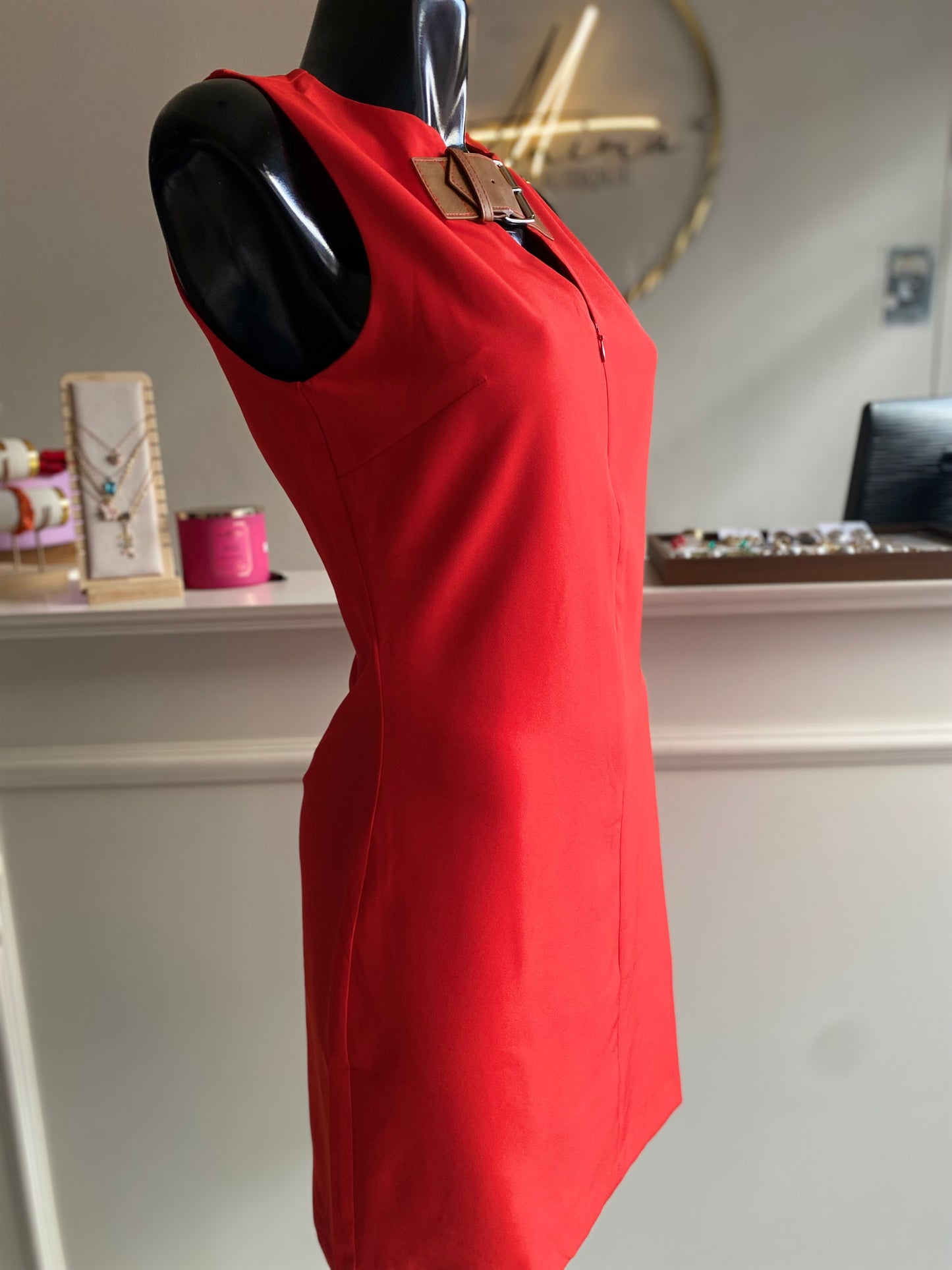 Vestido rojo hebilla