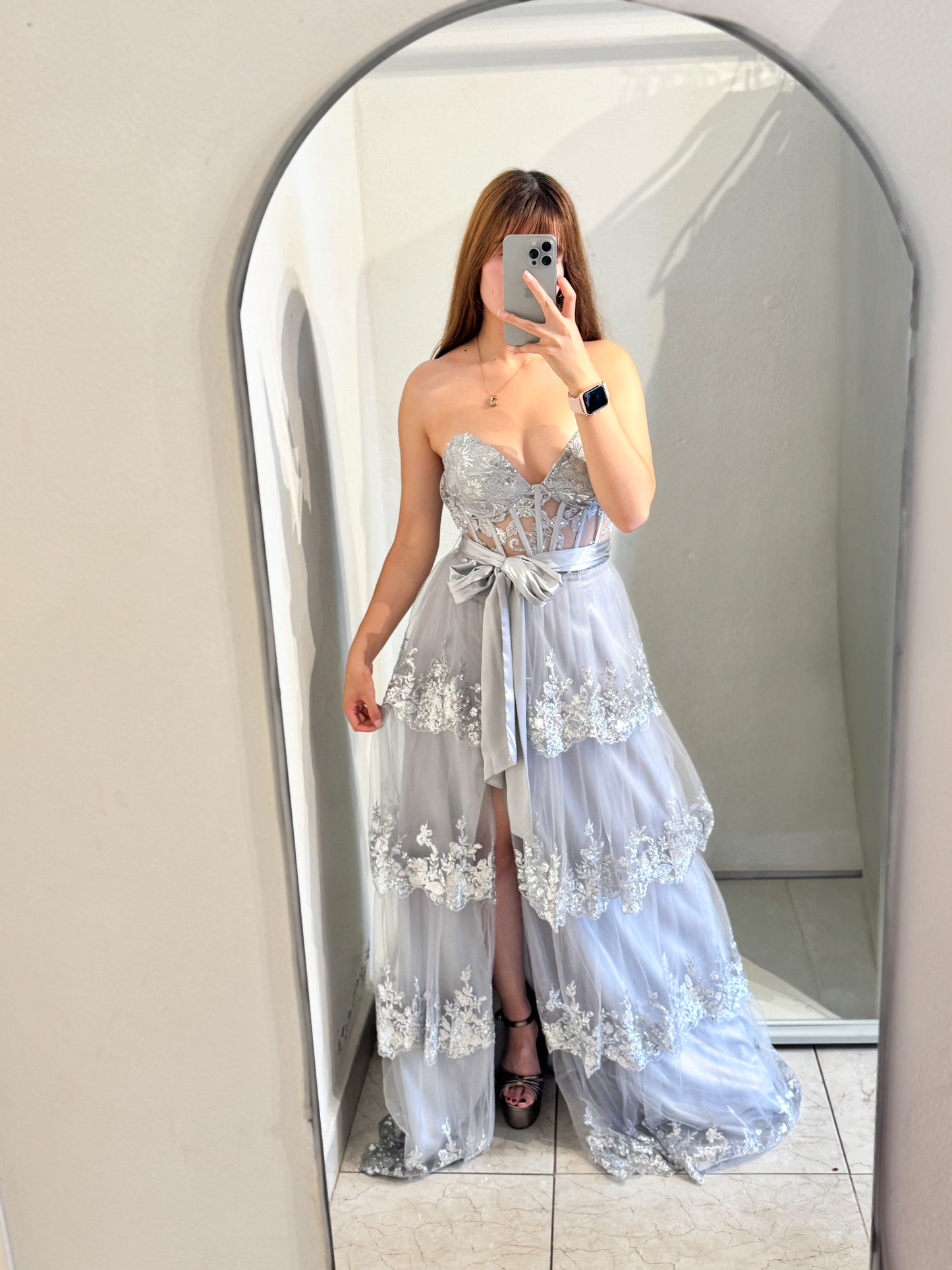 Vestido plata Olanes