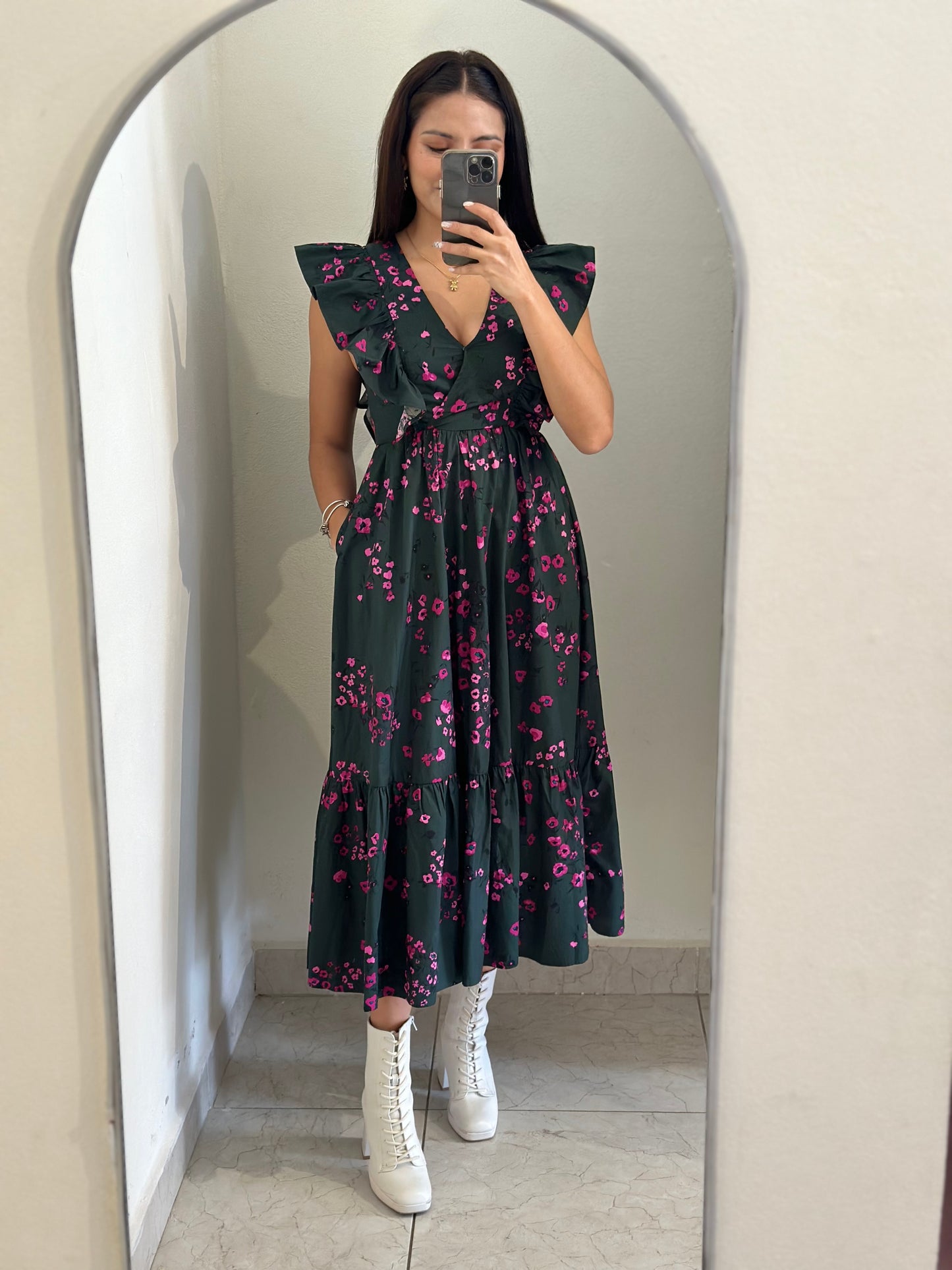 Vestido midi verde flores rosas