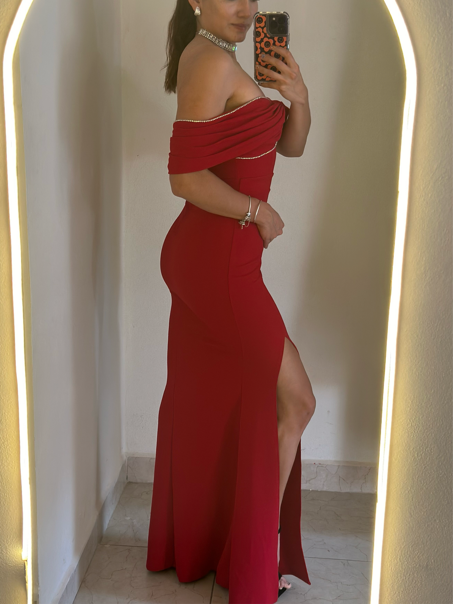 Vestido hombros caídos rojo