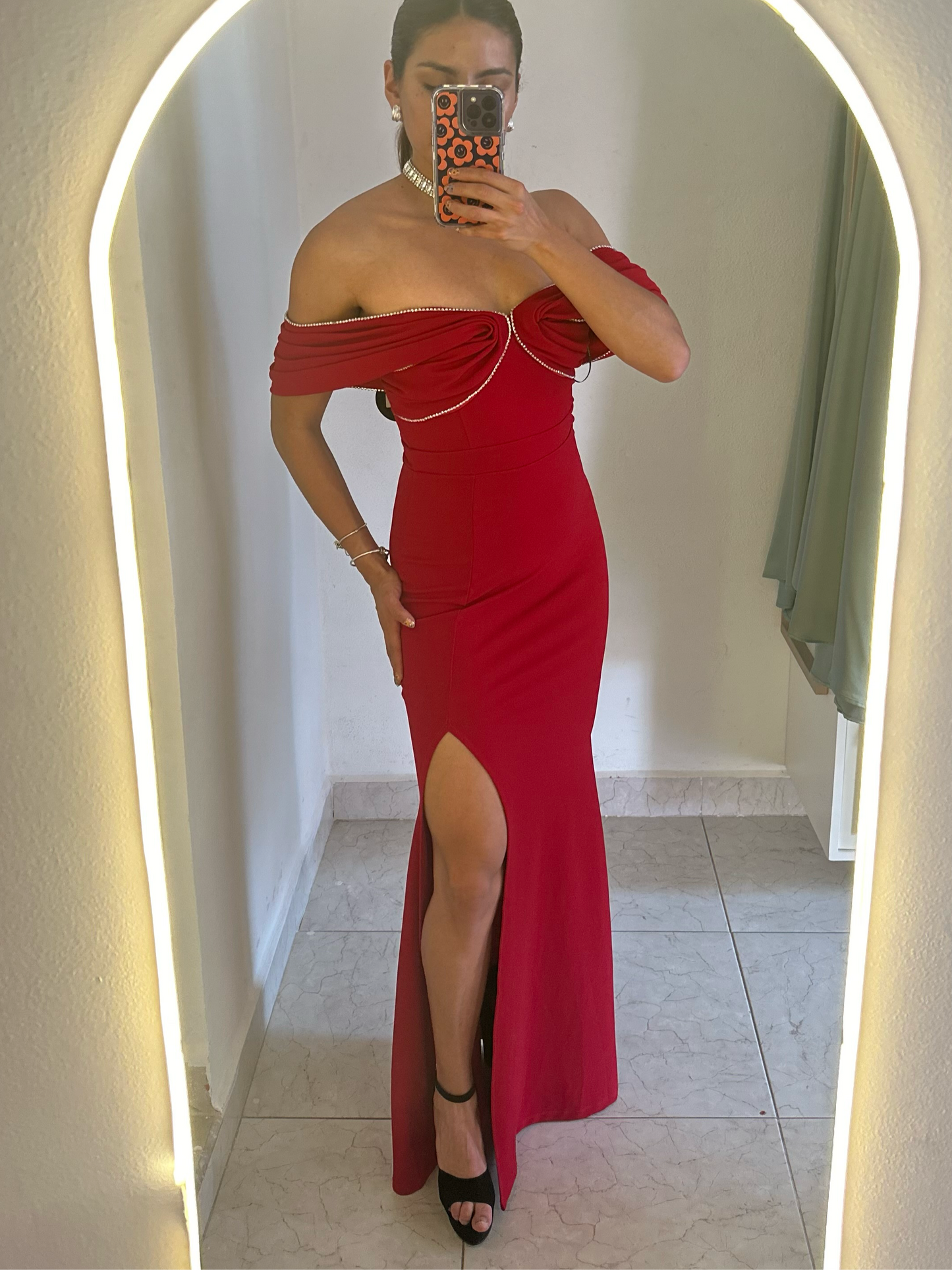Vestido hombros caídos rojo