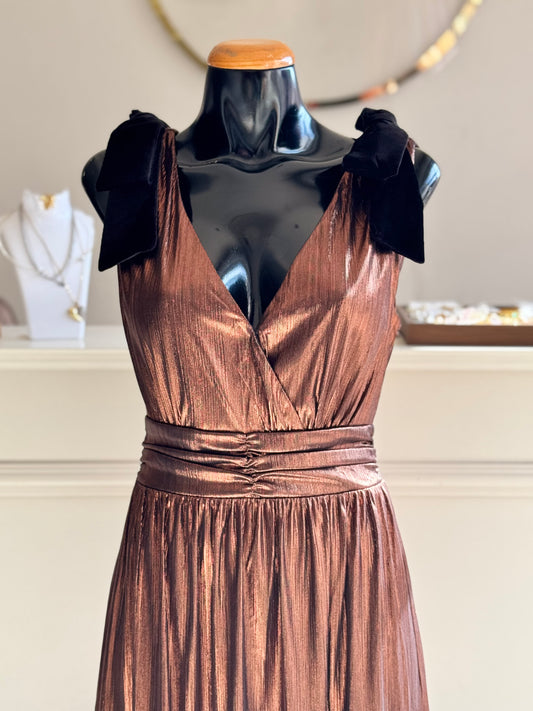 Vestido cobre moño