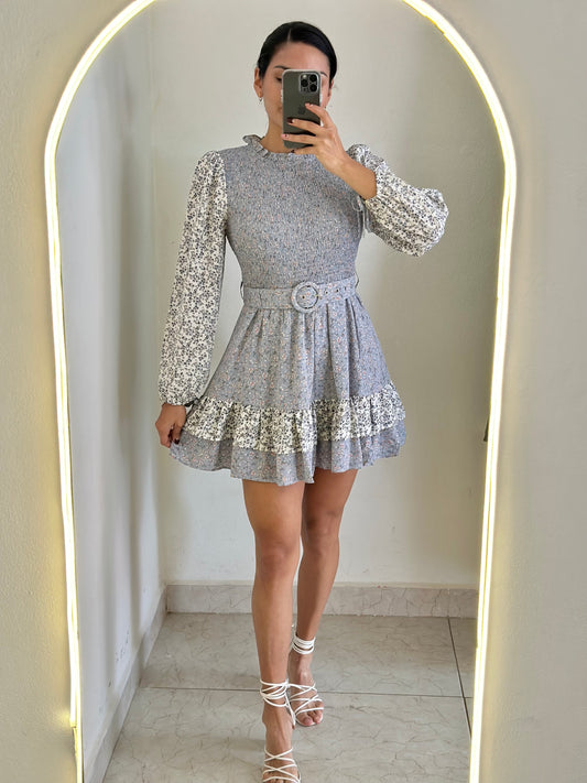 Vestido azul floreado